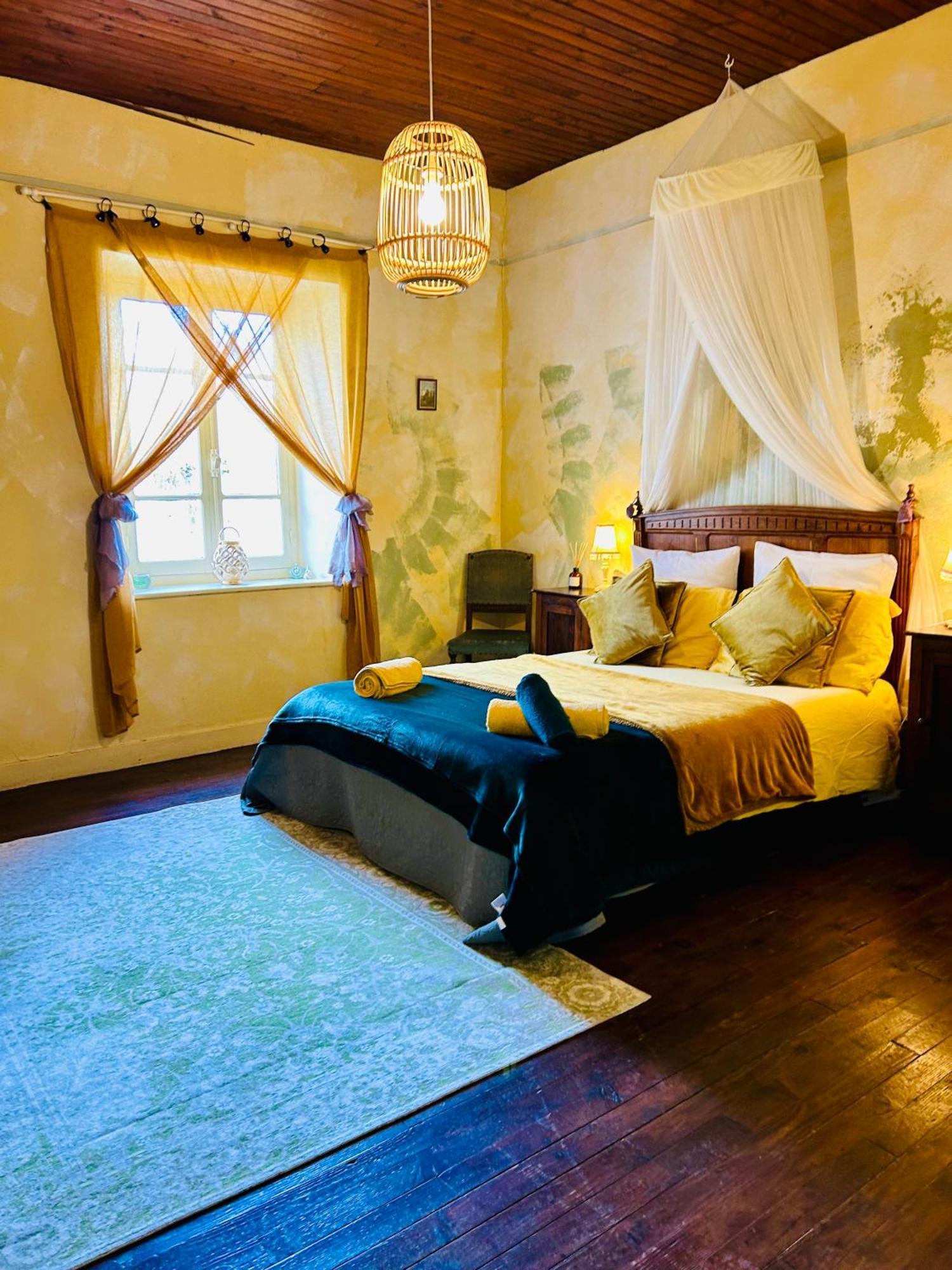 Les Contes Bed and Breakfast Fougax-et-Barrineuf Eksteriør billede